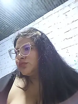 celeste122595 online show from June 4, 4:39 am