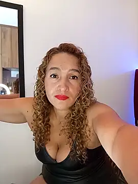MilfTammyJones69 online show from October 21, 7:35 pm