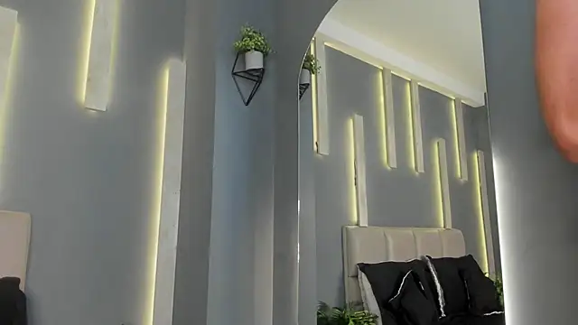 Snapshot of ArohomLester chatting on November 25, 10:59 am ArohomLester online show from November 25, 10:59 am