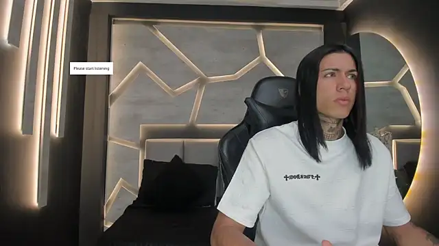 Snapshot of ArohomLester chatting on November 4, 11:03 am ArohomLester online show from November 4, 11:03 am