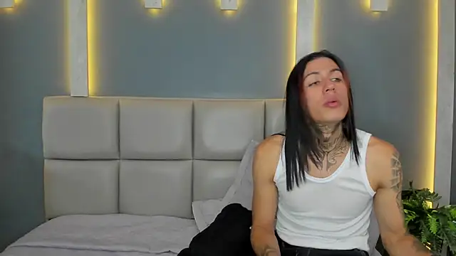 Snapshot of ArohomLester chatting on November 21, 11:04 pm ArohomLester online show from November 21, 11:04 pm