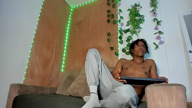 Snapshot of Jax_Thunder chatting on February 28, 1:33 pm Jax Thunder online show from February 28, 1:33 pm