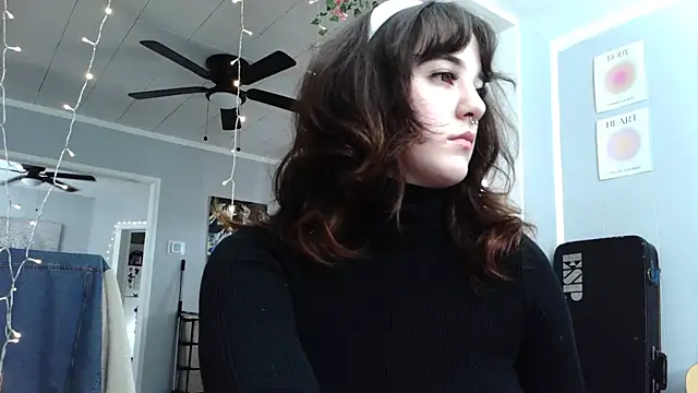 Trickylucy555 online show from March 14, 5:19 pm