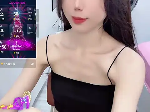 -Alicee- online show from June 12, 4:38 pm