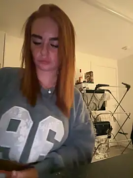 Ellieskyyee1 online show from November 2, 8:36 pm