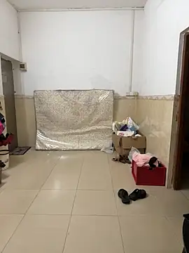 Snapshot of aaaaawhate chatting on November 3, 11:47 am aaaaawhate online show from November 3, 11:47 am