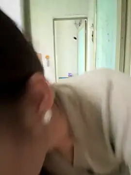 Snapshot of aaaaawhate chatting on October 27, 9:10 am aaaaawhate online show from October 27, 9:10 am