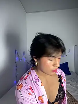 Snapshot of Nathasa_Devereux chatting on October 31, 3:58 am Nathasa Devereux online show from October 31, 3:58 am