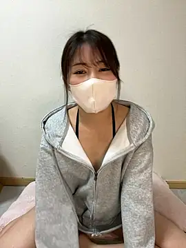 Snapshot of Rui_87 chatting on November 20, 1:17 am Rui 87 online show from November 20, 1:17 am