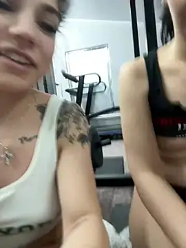 wwwdddccc1 online show from March 29, 5:47 pm