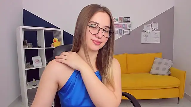 HazelWhityy online show from March 19, 5:40 am