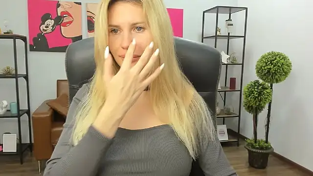 AryaAltkerer online show from December 21, 1:35 pm