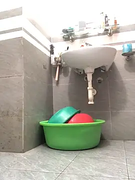 HinayLa online show from April 6, 11:06 pm