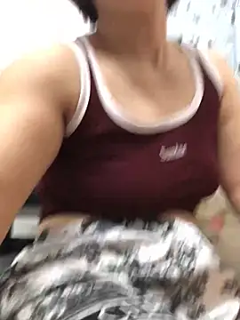 HinayLa online show from February 7, 2:30 am