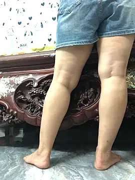 HinayLa online show from April 8, 3:19 am