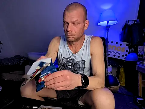 Snapshot of Kinky_Play1 chatting on February 24, 7:26 pm Kinky Play1 online show from February 24, 7:26 pm