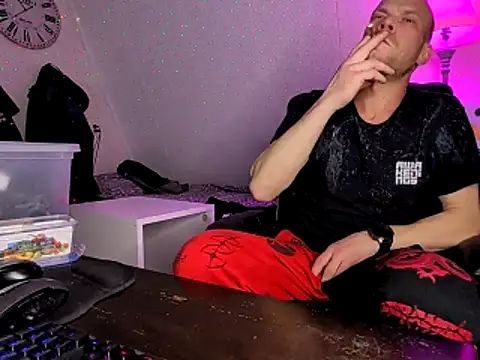 Snapshot of Kinky_Play1 chatting on January 31, 9:35 pm Kinky Play1 online show from January 31, 9:35 pm