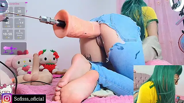 Snapshot of kitty_oficiall chatting on November 13, 10:41 am kitty oficiall online show from November 13, 10:41 am