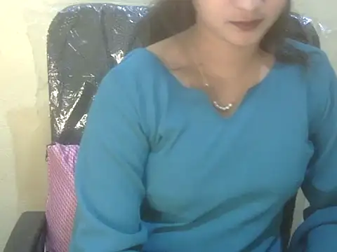 Snapshot of shimz_ chatting on November 11, 7:25 am shimz online show from November 11, 7:25 am