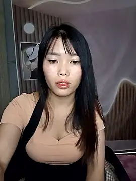 Snapshot of Fish_yellow chatting on November 1, 1:23 am Fish yellow online show from November 1, 1:23 am