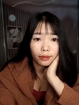 Snapshot of Fish_yellow chatting on November 4, 8:12 pm Fish yellow online show from November 4, 8:12 pm