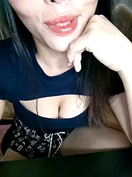 Snapshot of Fish_yellow chatting on November 8, 12:47 am Fish yellow online show from November 8, 12:47 am