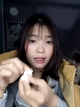 Snapshot of Fish_yellow chatting on November 30, 12:06 pm Fish yellow online show from November 30, 12:06 pm