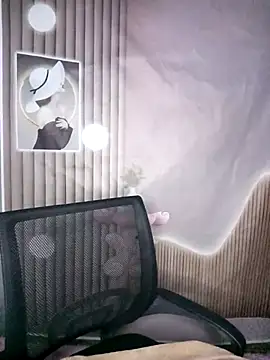 Snapshot of Fish_yellow chatting on November 26, 3:34 pm Fish yellow online show from November 26, 3:34 pm