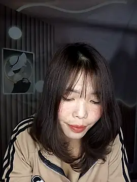 Snapshot of Fish_yellow chatting on December 2, 1:02 pm Fish yellow online show from December 2, 1:02 pm