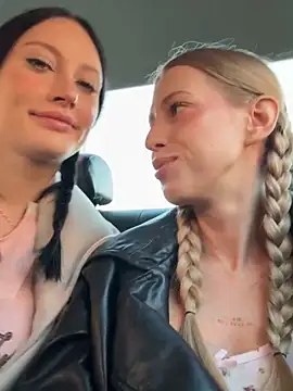 kira mia online show from March 20, 3:46 pm