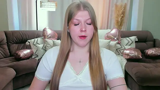 Snapshot of Stella_Light chatting on March 2, 12:12 pm Stella Light online show from March 2, 12:12 pm