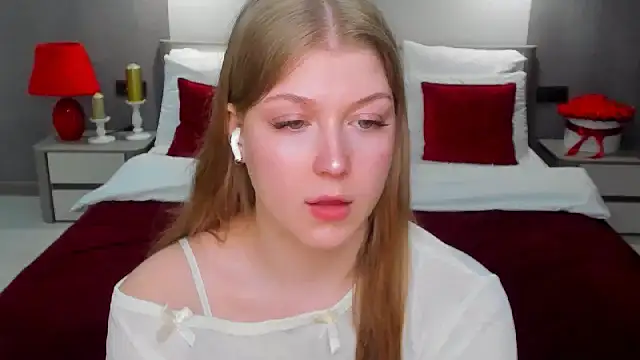 Stella Light online show from April 9, 6:58 pm