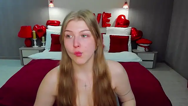 Snapshot of Stella_Light chatting on February 13, 8:20 pm Stella Light online show from February 13, 8:20 pm