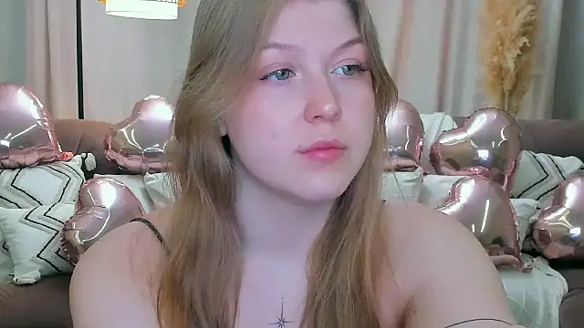 Stella Light online show from March 18, 4:15 am