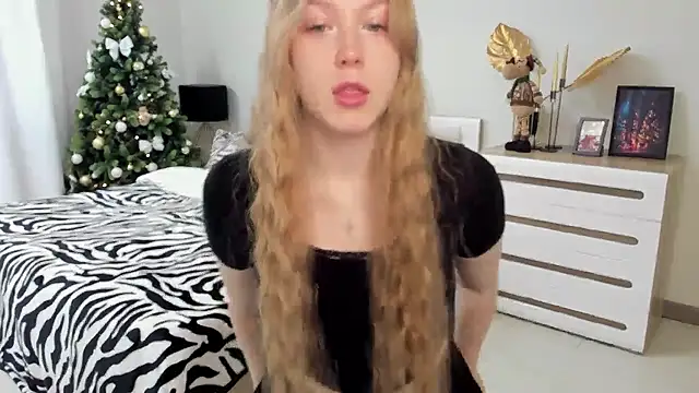 Snapshot of Stella_Light chatting on January 16, 11:36 am Stella Light online show from January 16, 11:36 am