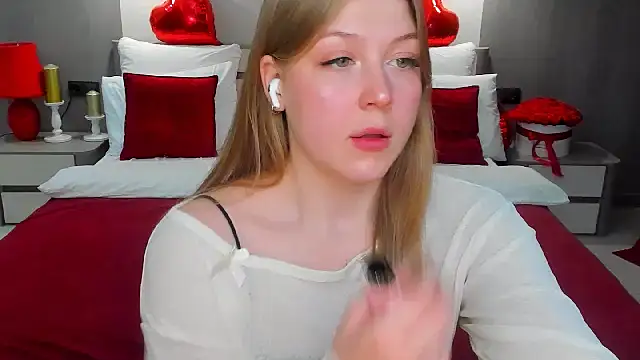 Snapshot of Stella_Light chatting on February 27, 6:41 pm Stella Light online show from February 27, 6:41 pm