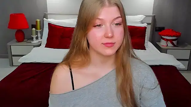 Stella Light online show from April 17, 7:06 pm