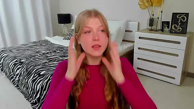 Stella Light online show from November 27, 6:30 pm