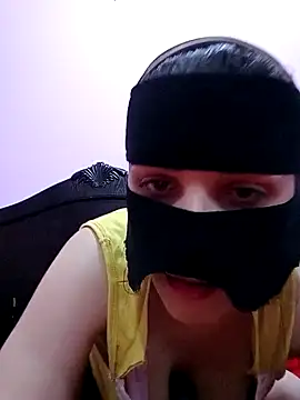 Snapshot of SandyAmr chatting on January 11, 9:05 am SandyAmr online show from January 11, 9:05 am