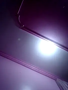 SandyAmr online show from April 14, 9:47 am