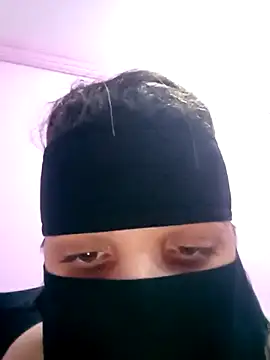 Snapshot of SandyAmr chatting on November 23, 2:16 pm SandyAmr online show from November 23, 2:16 pm