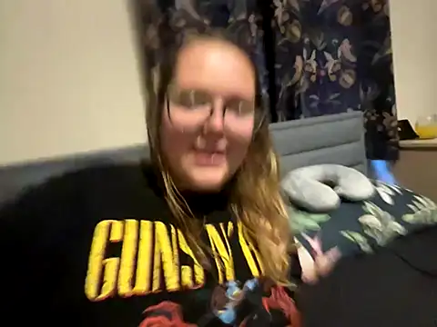 Scarletcum22 online show from November 6, 7:23 am