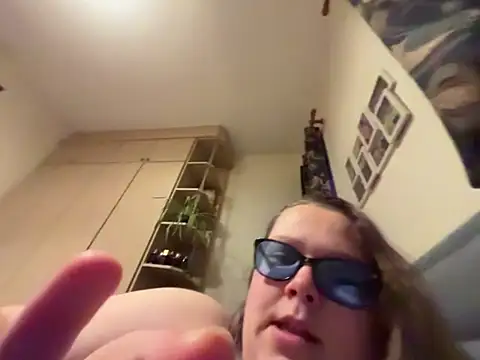 Scarletcum22 online show from January 14, 7:34 am