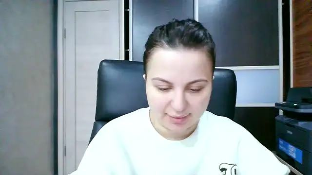 Denalynn online show from February 24, 1:50 am