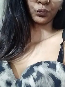 Snapshot of Aaliya_BigBoobs_1 chatting on November 23, 8:57 am Aaliya BigBoobs 1 online show from November 23, 8:57 am