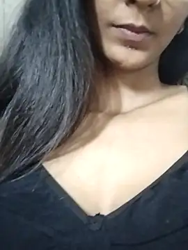 Snapshot of Aaliya_BigBoobs_1 chatting on December 2, 9:11 am Aaliya BigBoobs 1 online show from December 2, 9:11 am