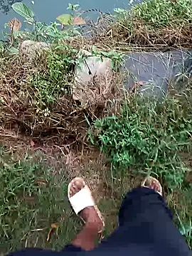 Snapshot of Saddam2332 chatting on October 29, 3:27 am Saddam2332 online show from October 29, 3:27 am