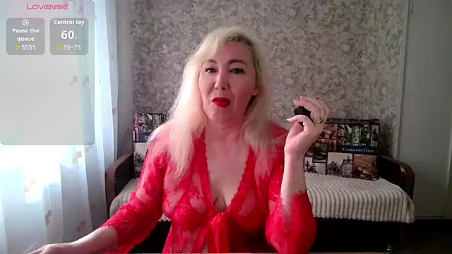 LadyKriss online show from April 6, 4:41 am