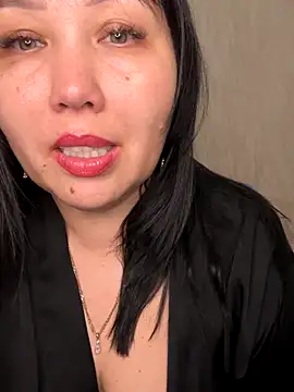 Love  Mom online show from November 14, 5:49 pm