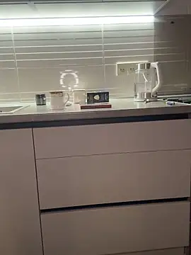 Love  Mom online show from November 13, 5:39 pm